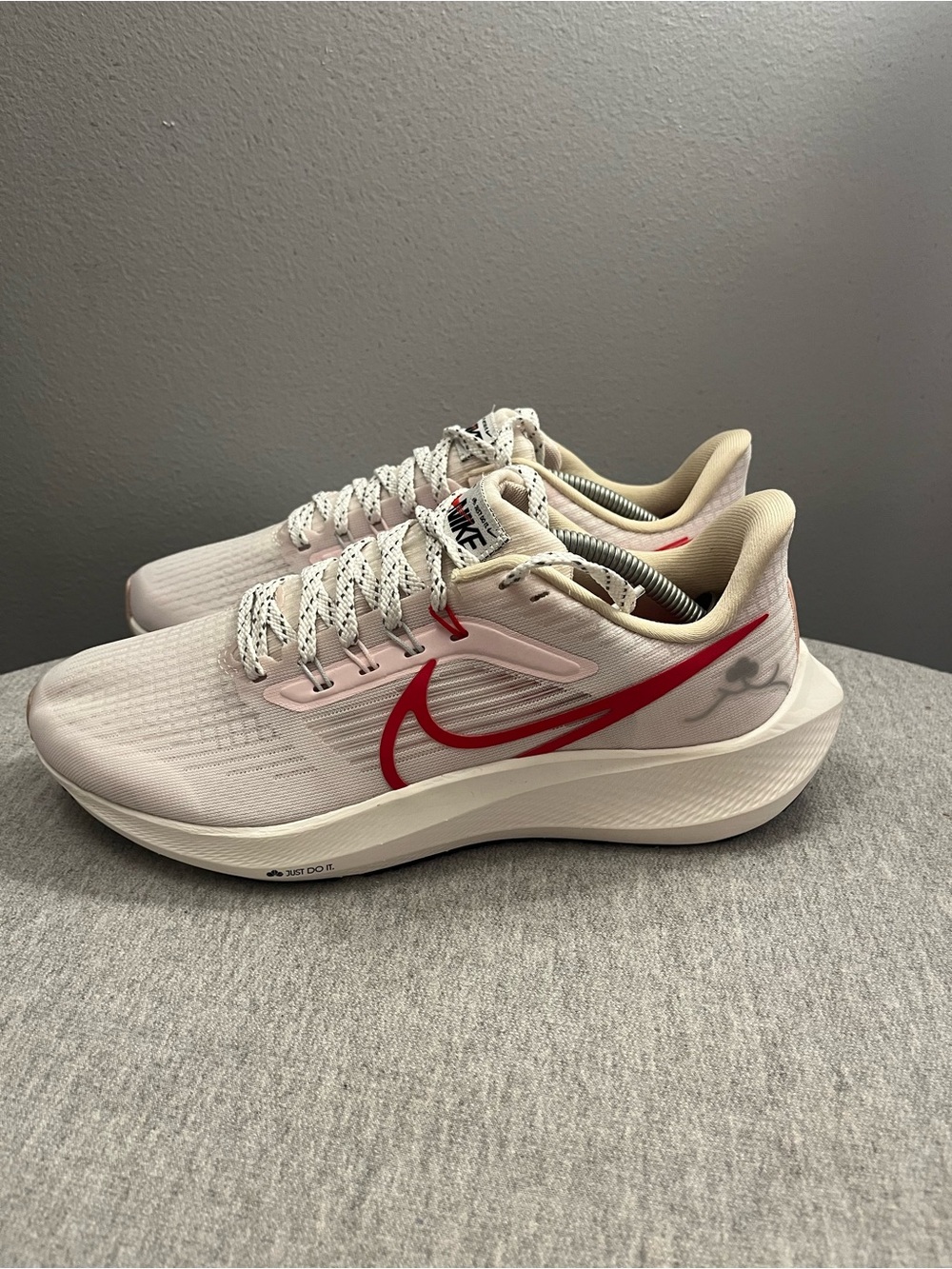 Nike Air Zoom Pegasus 39 Sail University Red Women's Shoe Size 9 FD4344-161 - Picture 4 of 11